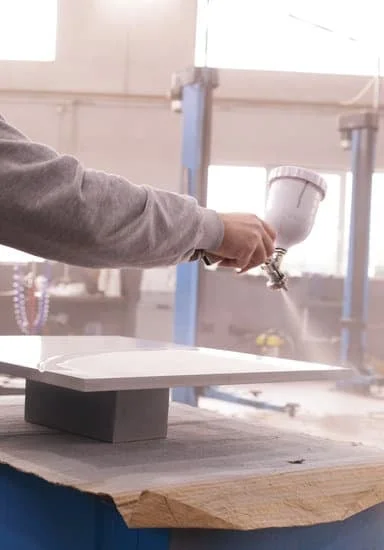 is lowe's home improvement closing stores
